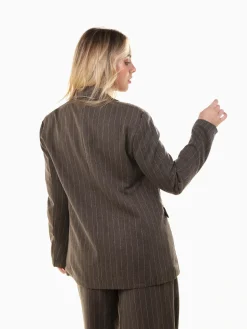 Blazer com riscas diplomáticas