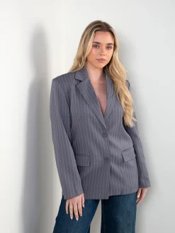 Blazer com riscas diplomáticas