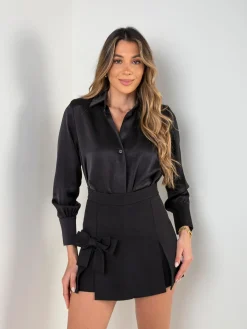 Blusa acetinada manga comprida