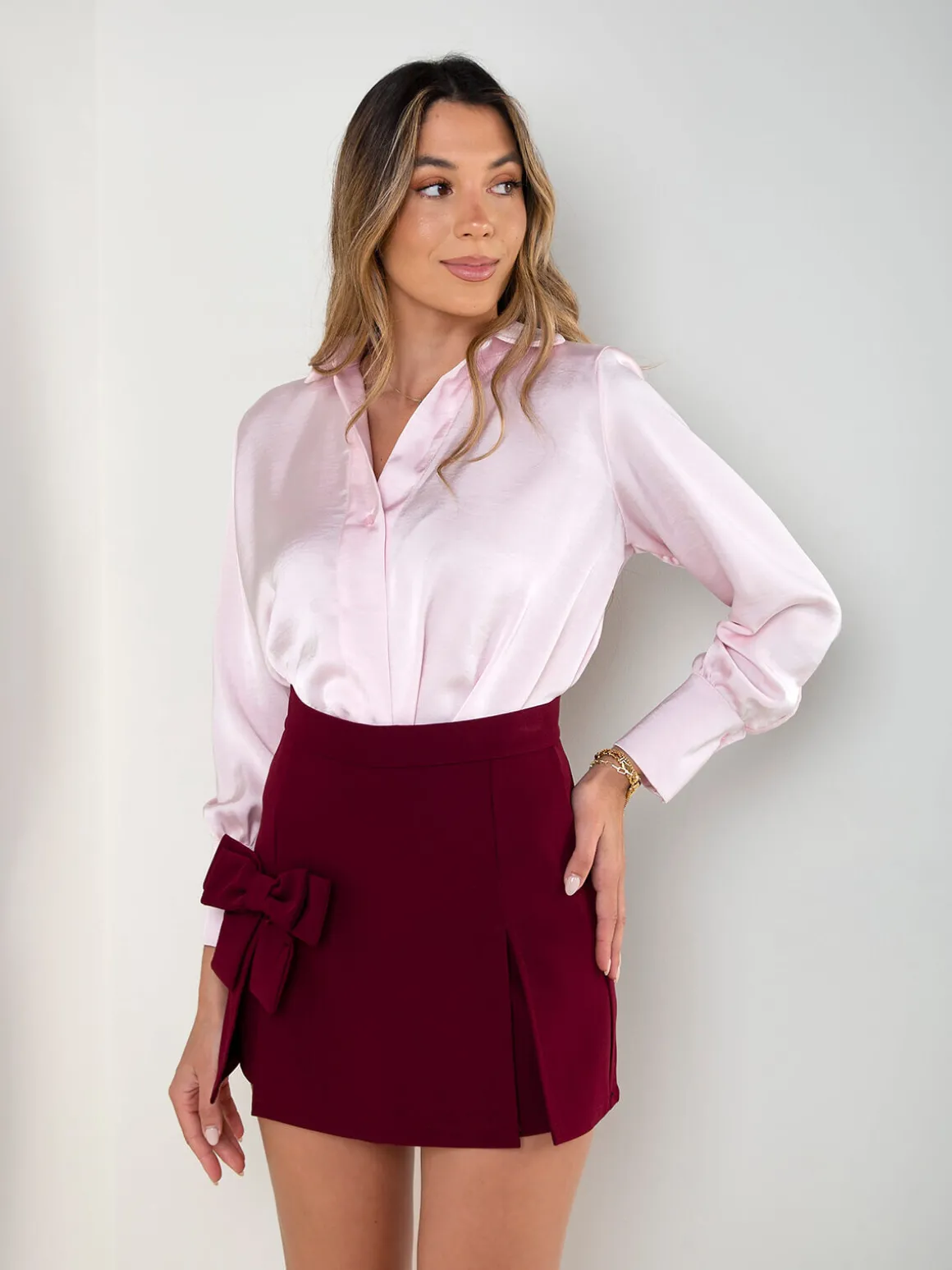 Blusa acetinada manga comprida