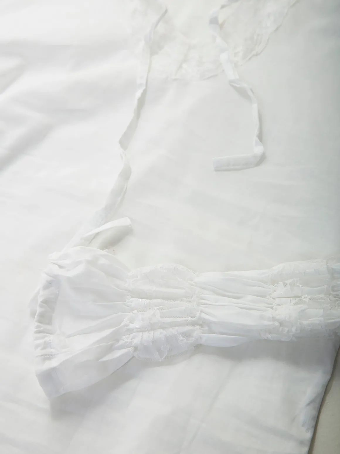 Blusa manga comprida com renda