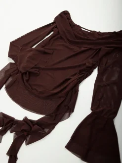 Blusa tule com decote barco