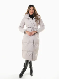 Blusão acolchoado comprido com cinto