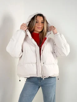 Blusão acolchoado curto com capuz