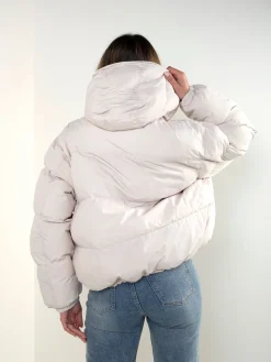 Blusão acolchoado curto com capuz