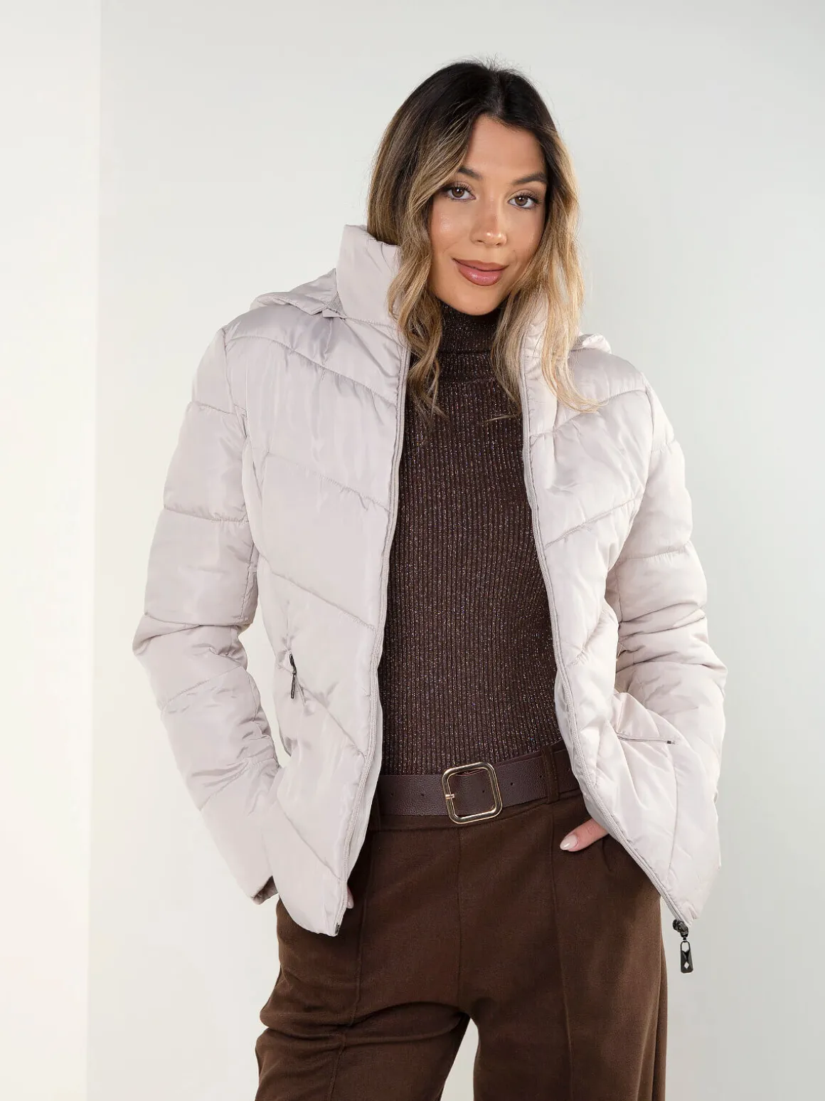 Blusão acolchoado impermeável com capuz removível