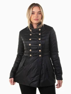 Blusão acolchoado leve com botões dourados