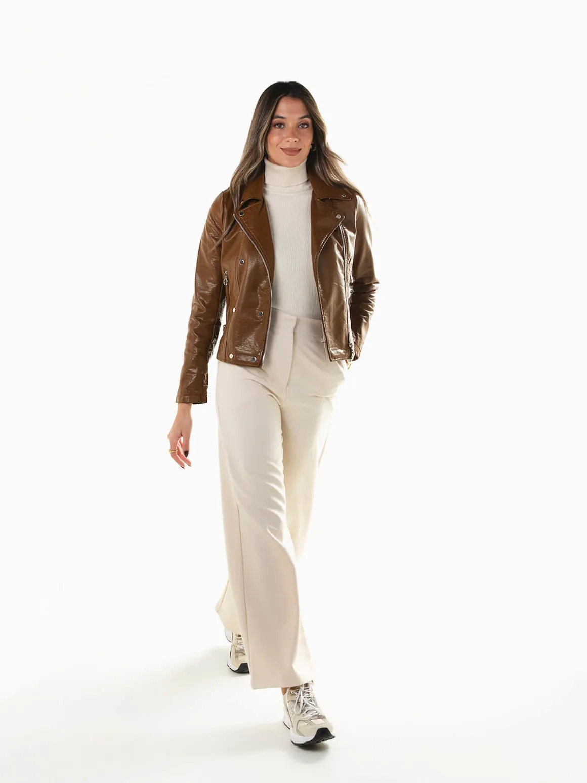 Blusão motard camel com fivelas