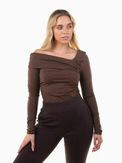 Body elástico decote assimétrico