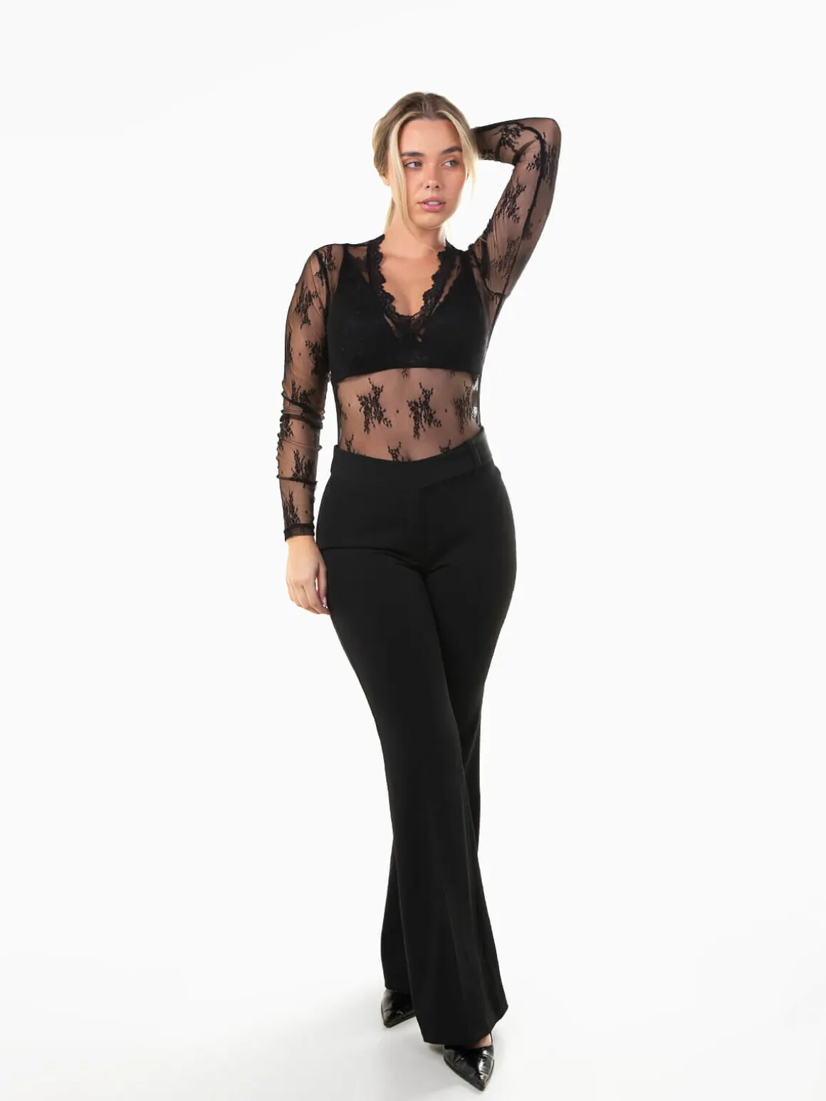 Body preto renda em V