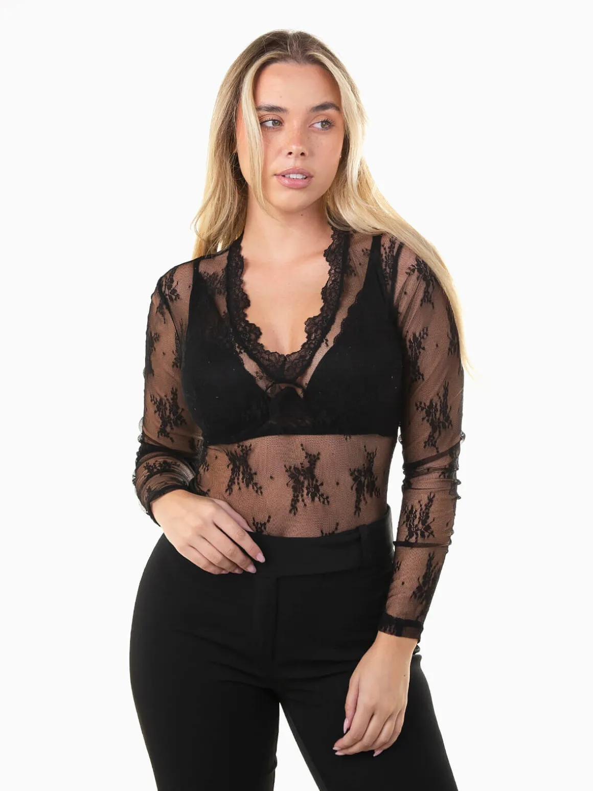 Body preto renda em V