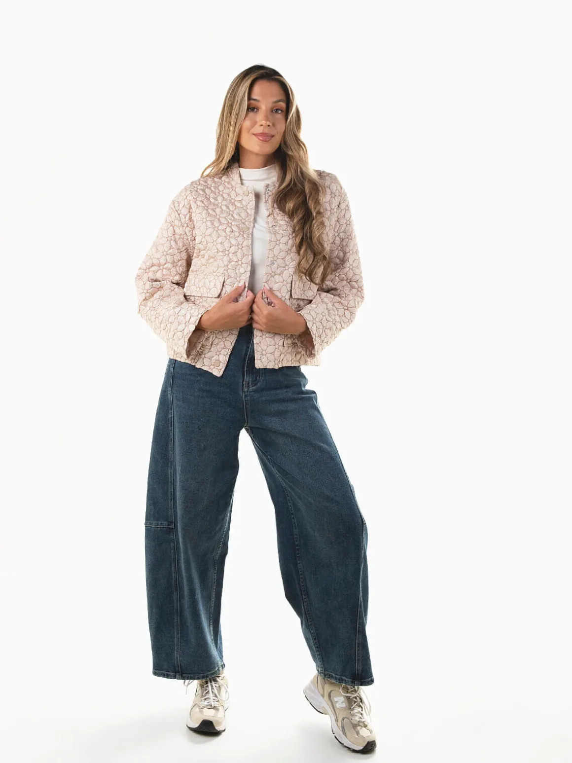 Bomber com textura floral