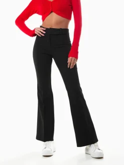 Calças boca de sino com pinças