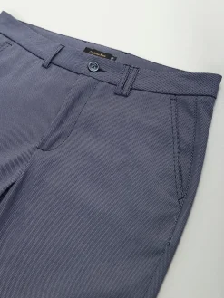Calças chino azuis mescladas