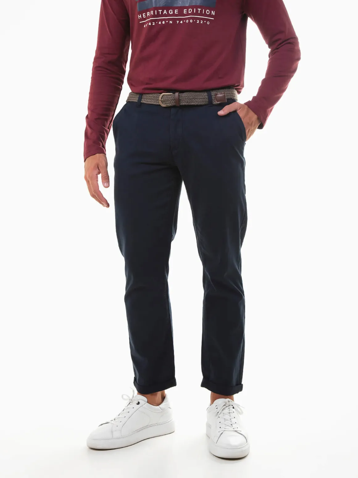 Calças chino azul marinho com cinto