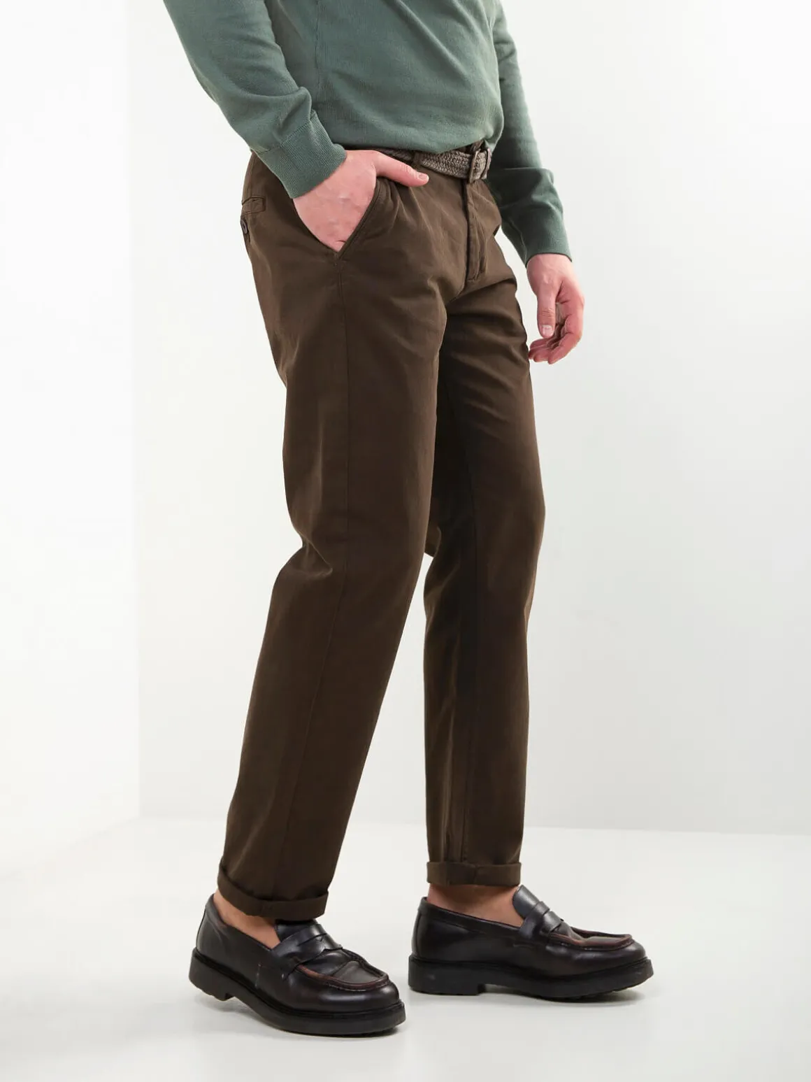 Calças chino sarja com cinto