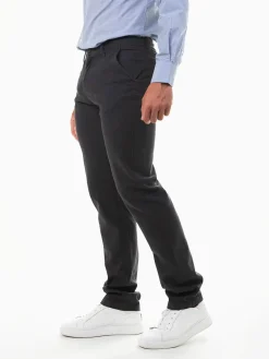 Calças chino slim fit em cinza escuro