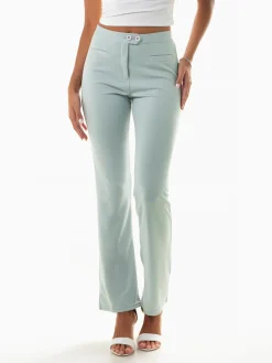 Calças cintura alta com 2 botões