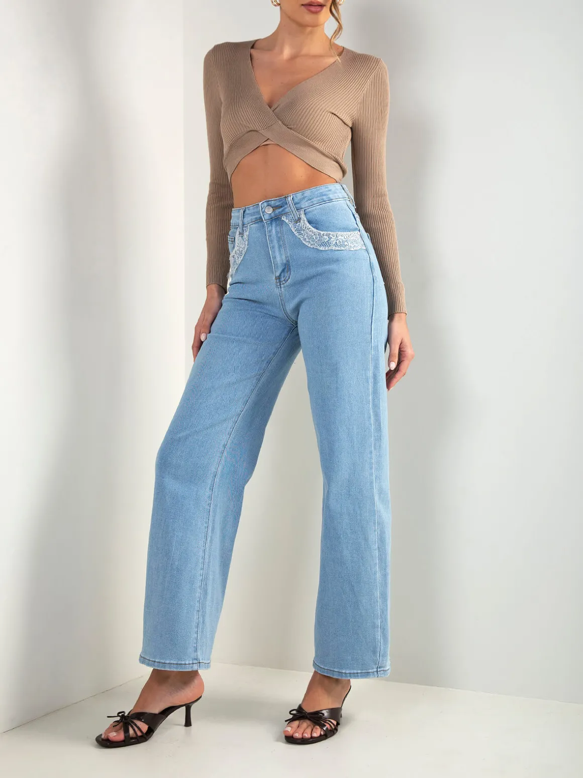 Calças de ganga wide leg com renda