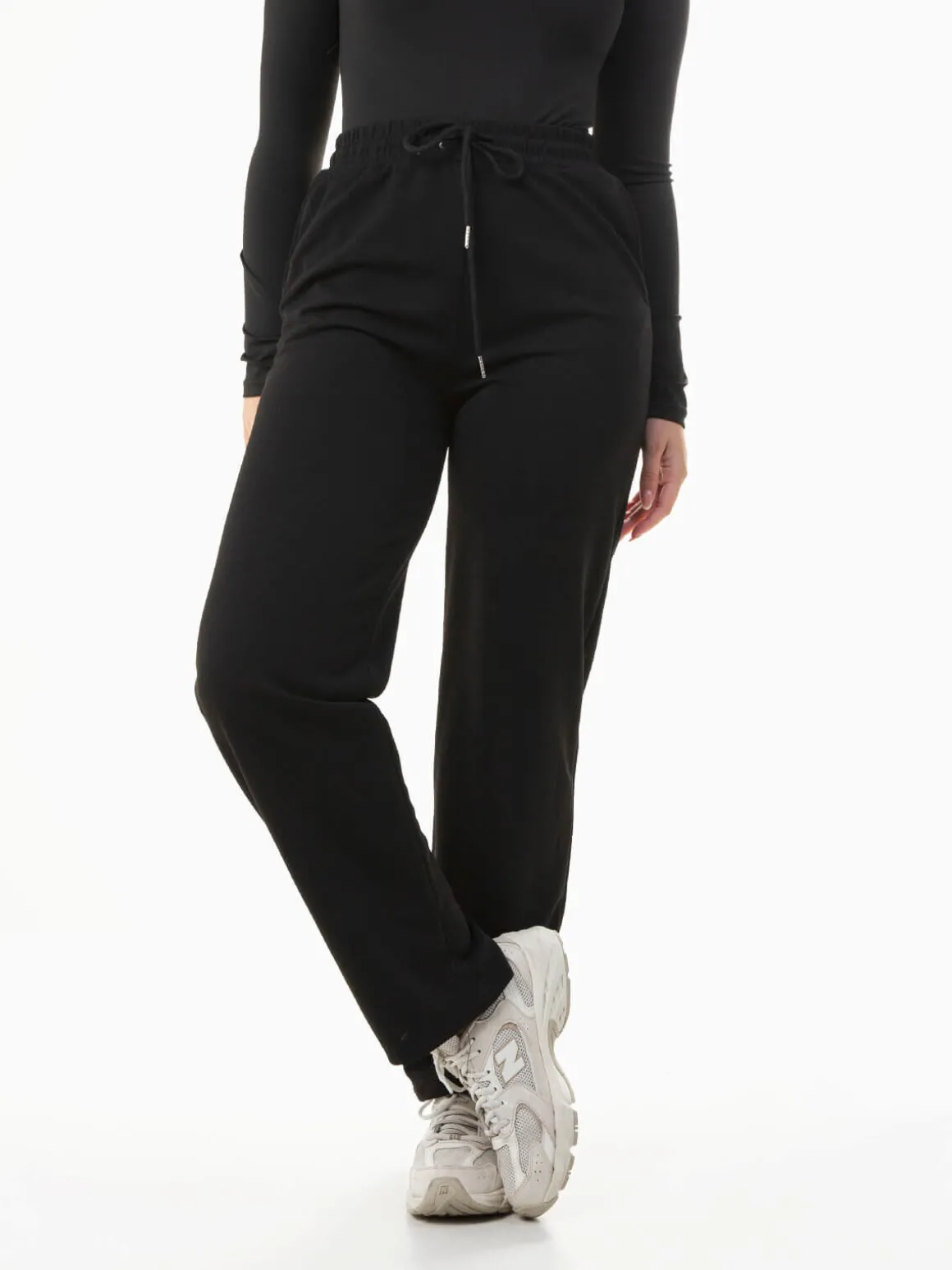 Calças desportivas com bolsos