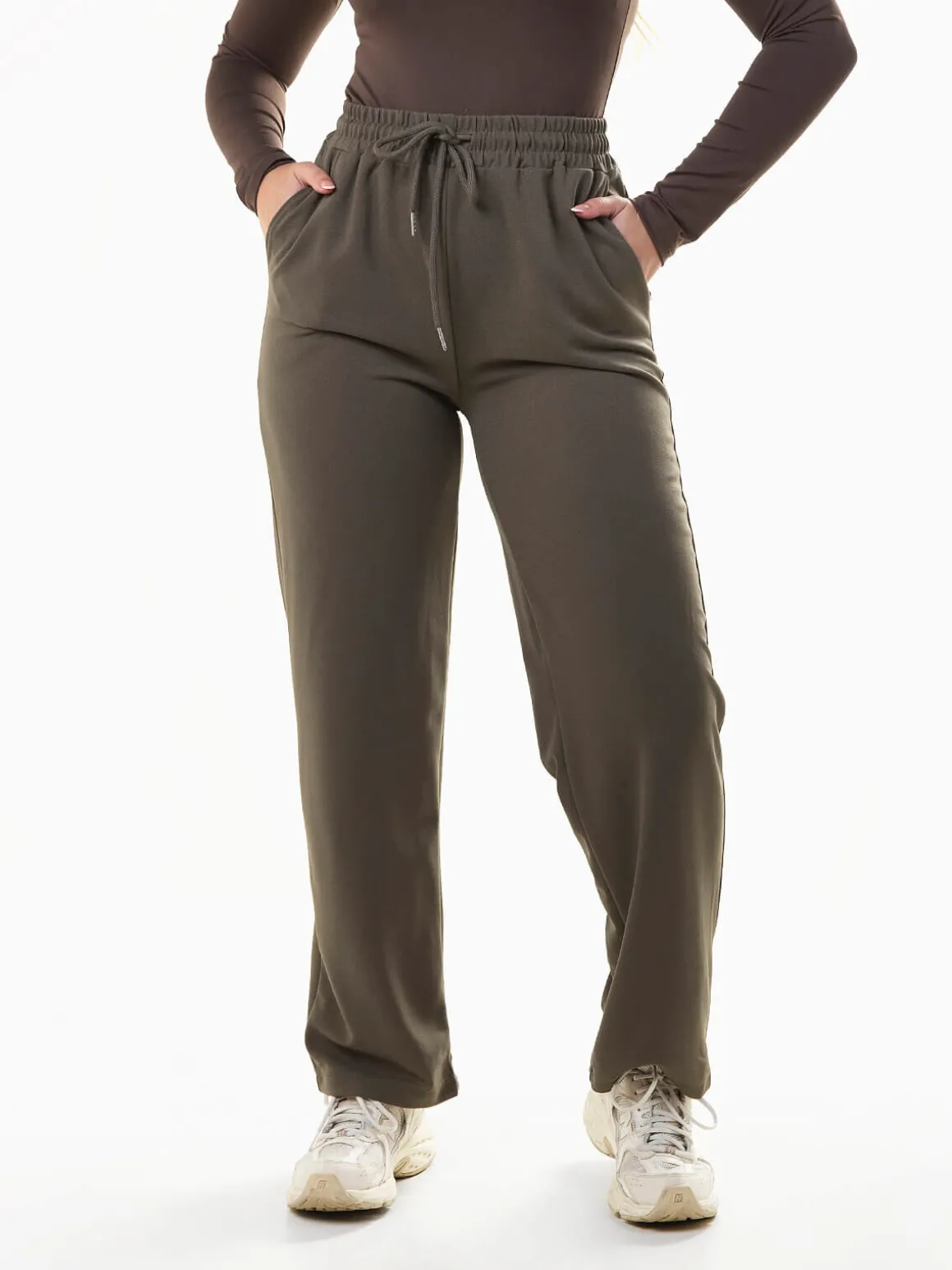 Calças desportivas com bolsos