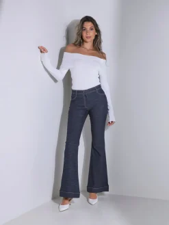 Calças efeito ganga à boca de sino