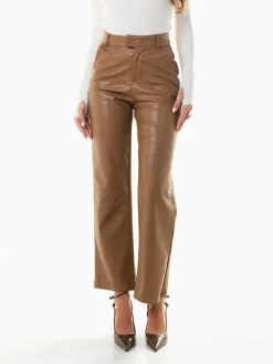 Calças efeito pele de perna larga