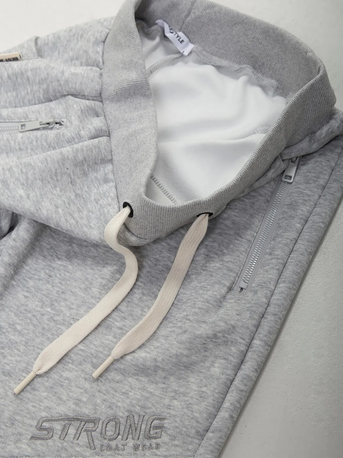 Calças fato treino com bordado