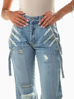 Calças ganga curtas com rotos