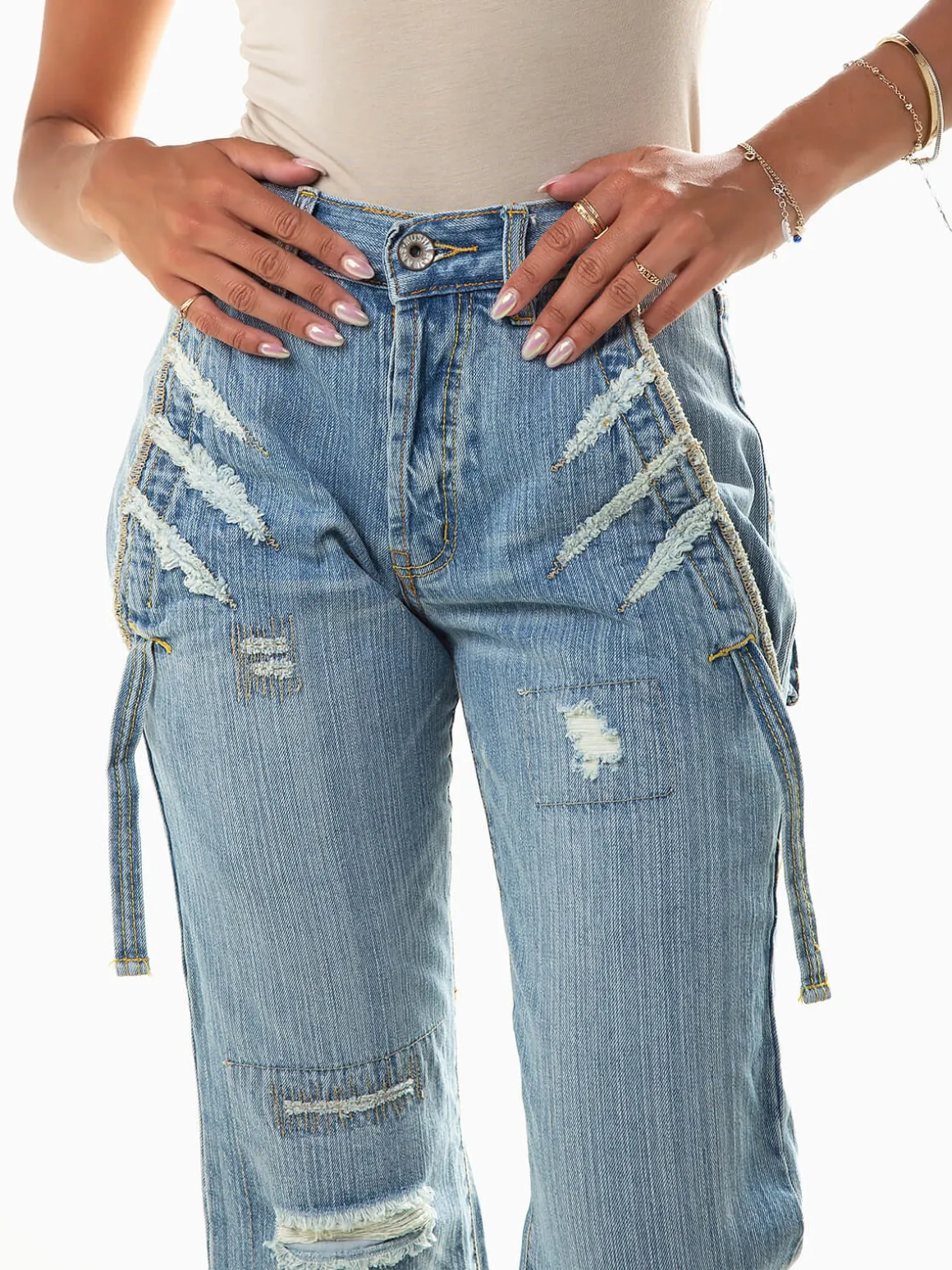 Calças ganga curtas com rotos