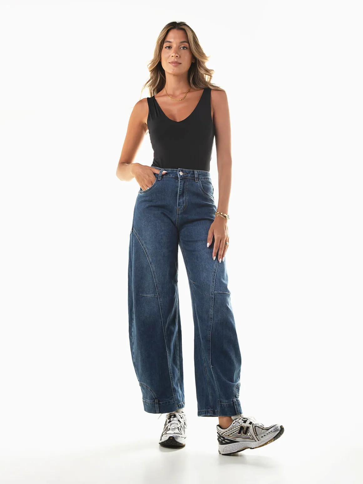 Calças ganga skater com costuras