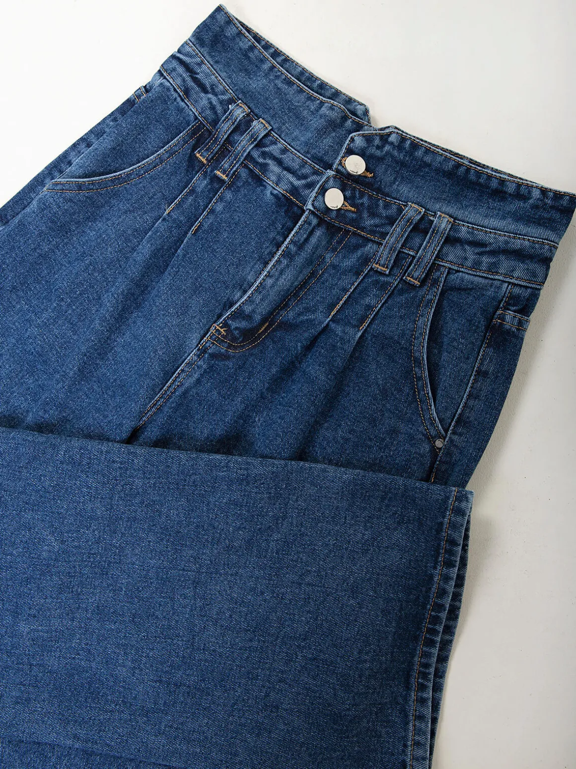 Calças ganga wide leg com 2 botões