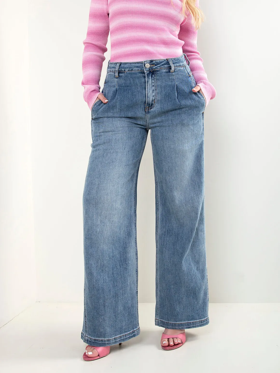 Calças ganga wide leg de cintura alta