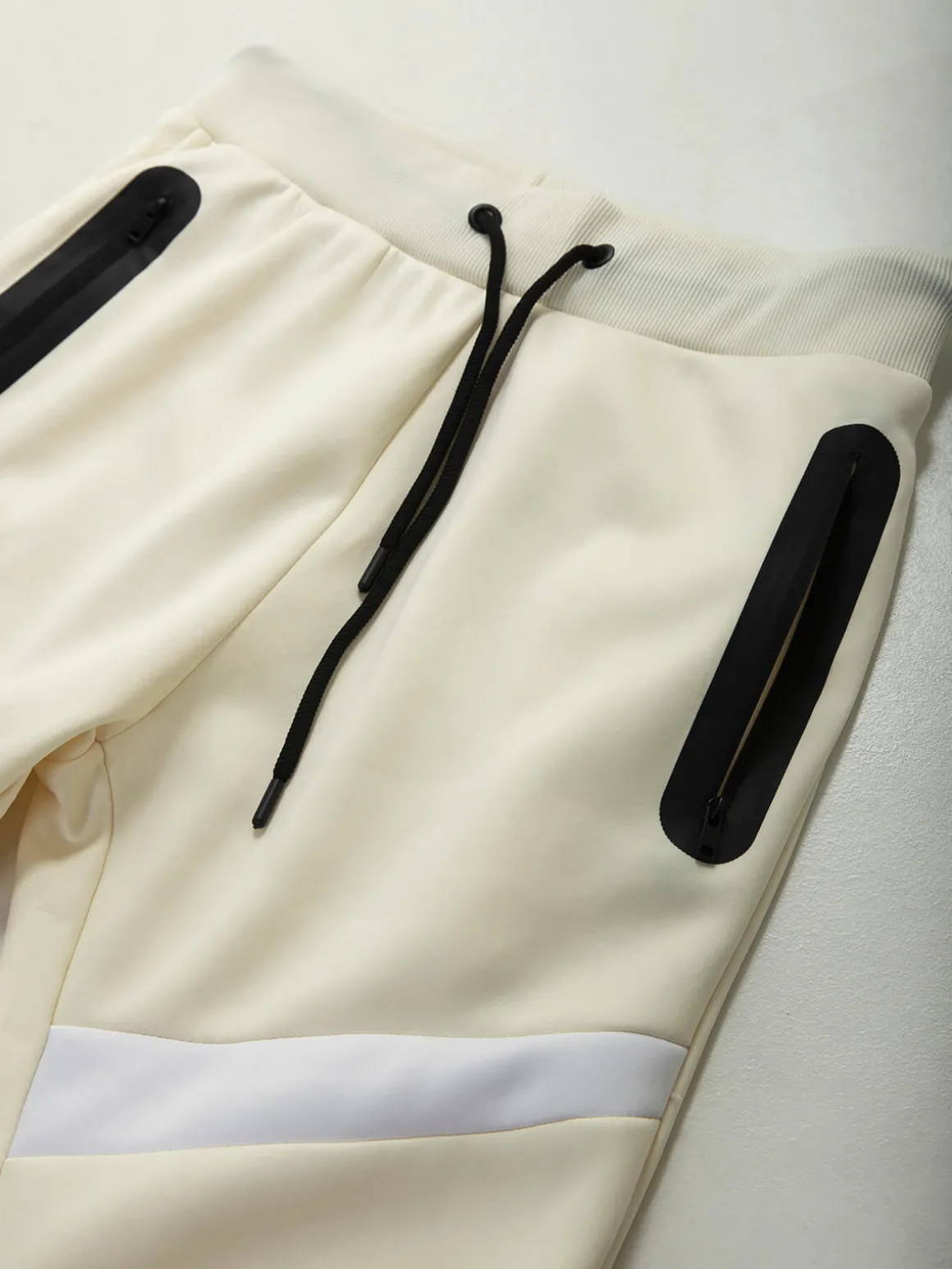 Calças jogger color block