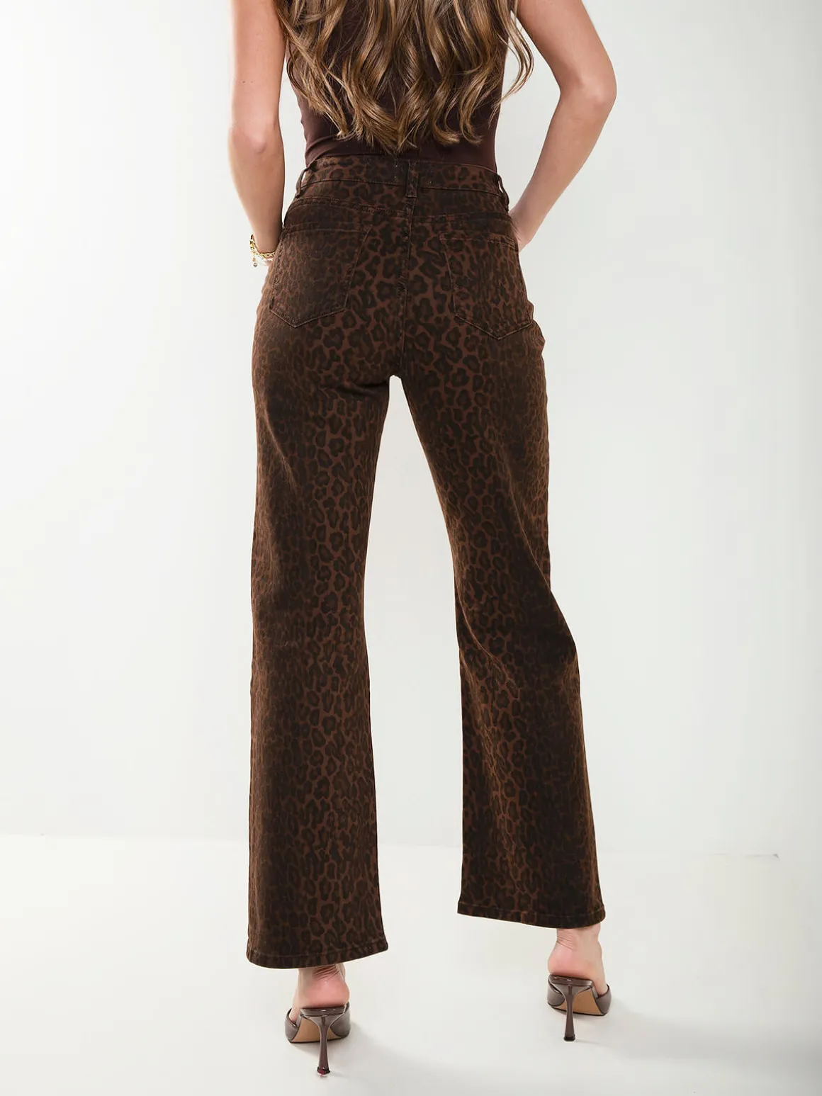 Calças wide leg animal print castanho