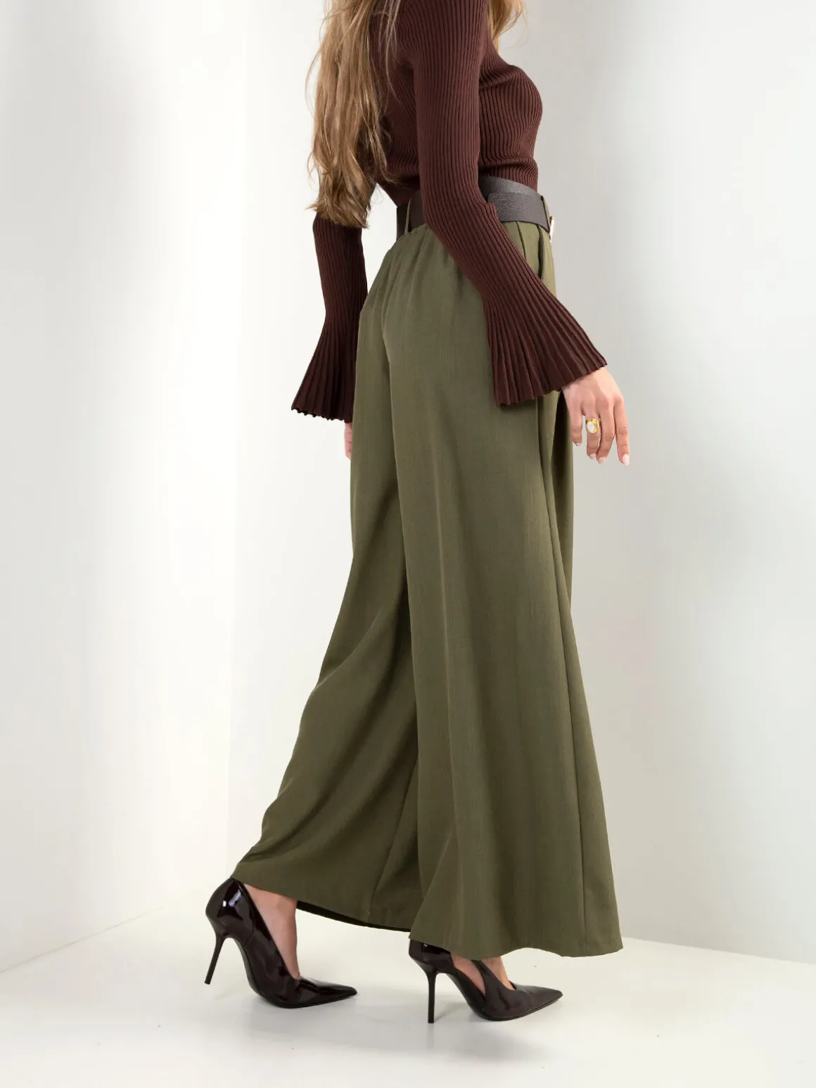 Calças wide leg com cinto