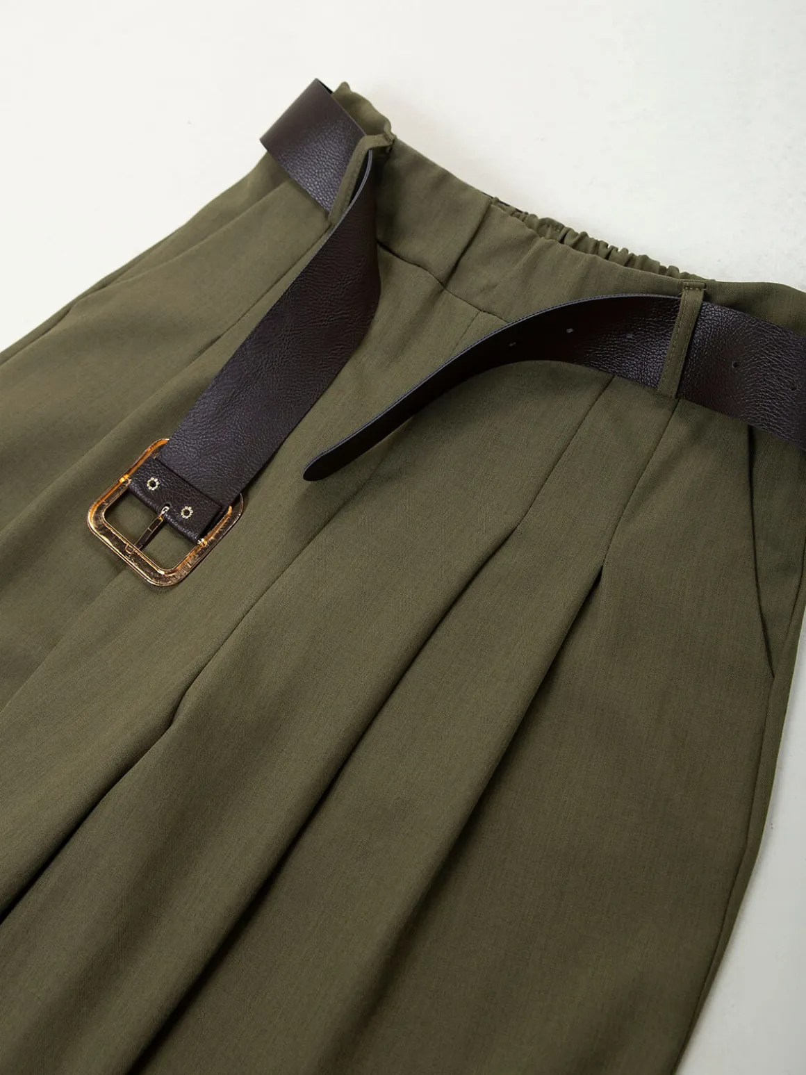 Calças wide leg com cinto