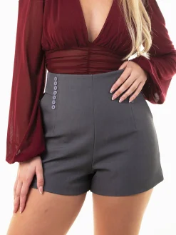 Calções de alfaiataria curtos