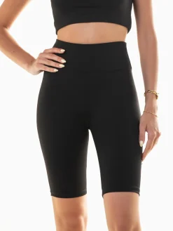 Calções pretos estilo ciclista