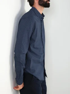 Camisa azul marinho com micro estampado