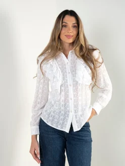 Camisa bordada com renda