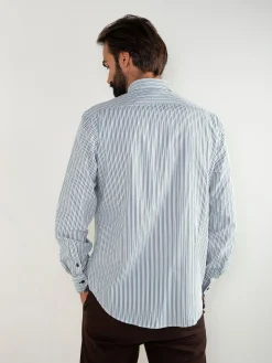 Camisa branca clássica riscas verdes