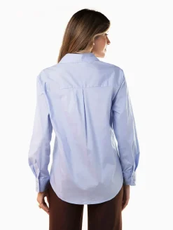 Camisa com aplicações