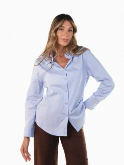 Camisa com aplicações