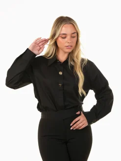 Camisa com botões dourados