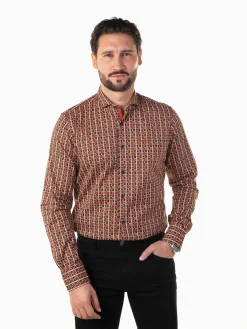 Camisa com padrão geométrico