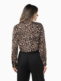 Camisa cropped estampado leopardo
