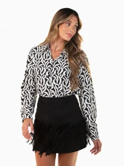 Camisa fluída com padrão geométrico