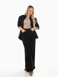 Camisa oversized com bolso no peito