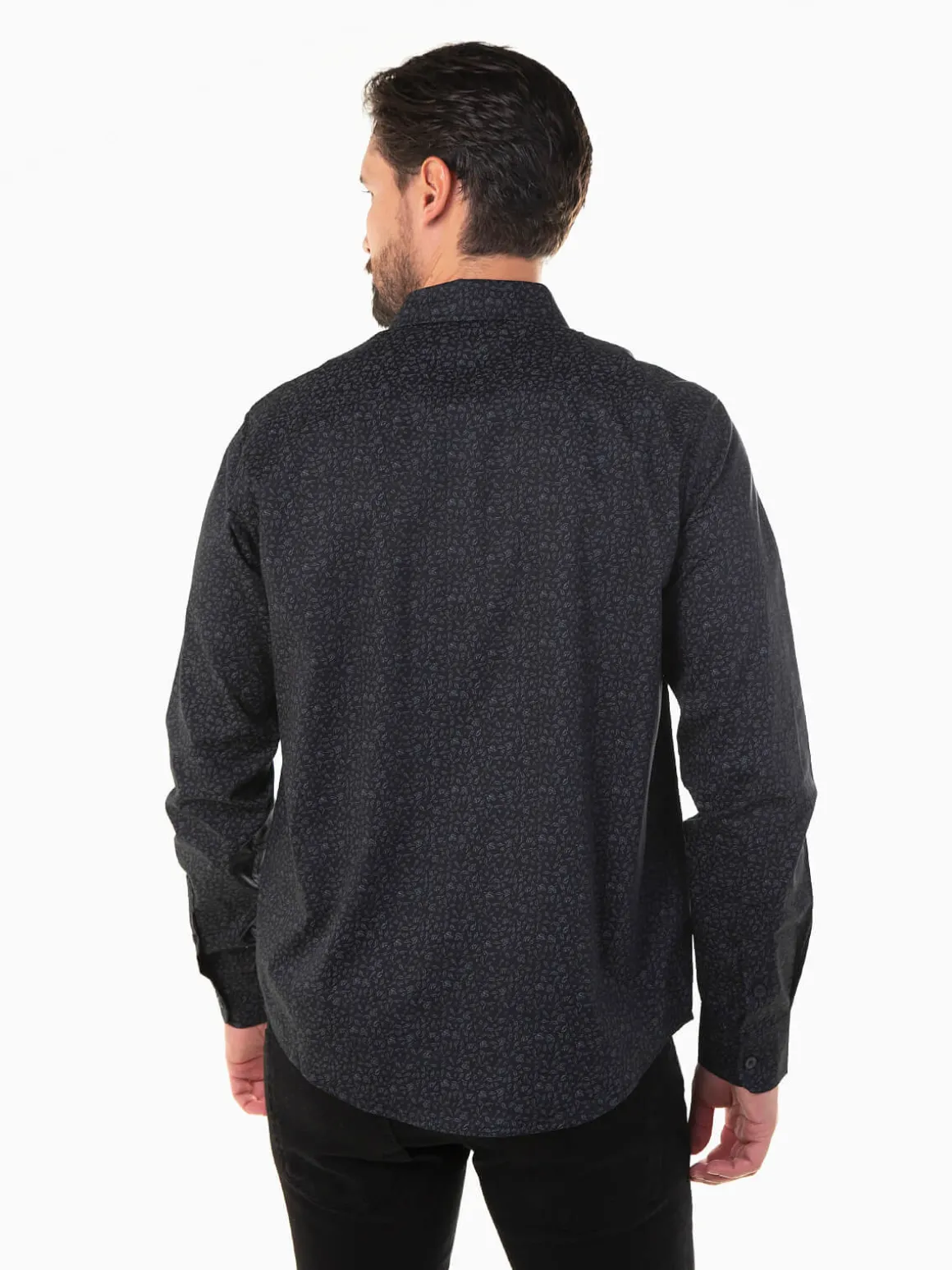 Camisa preta com padrão